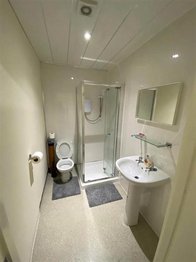 IBROX GuestHouse Glasgow Eksteriør billede