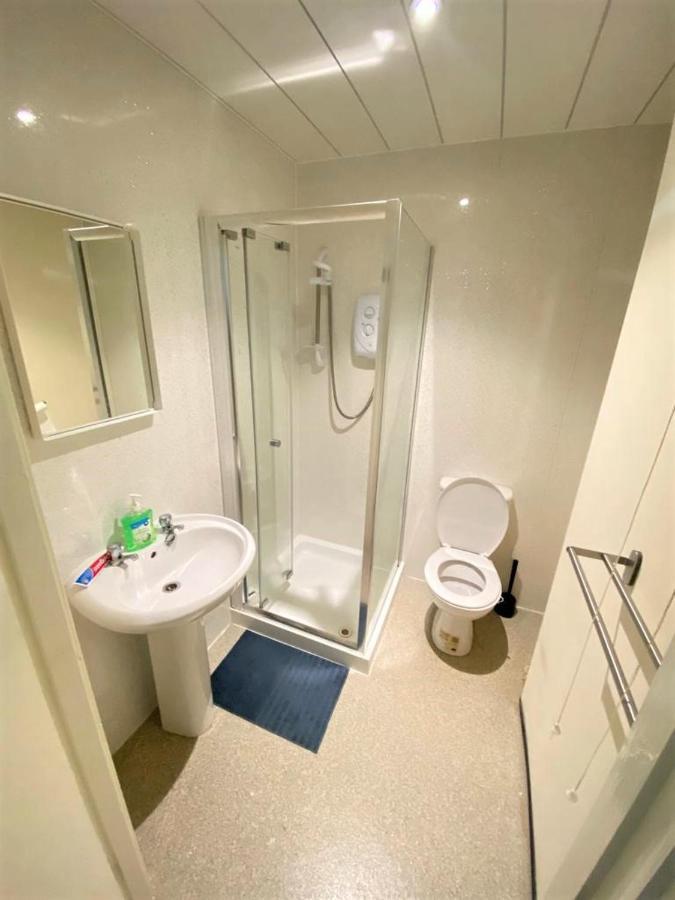 IBROX GuestHouse Glasgow Eksteriør billede