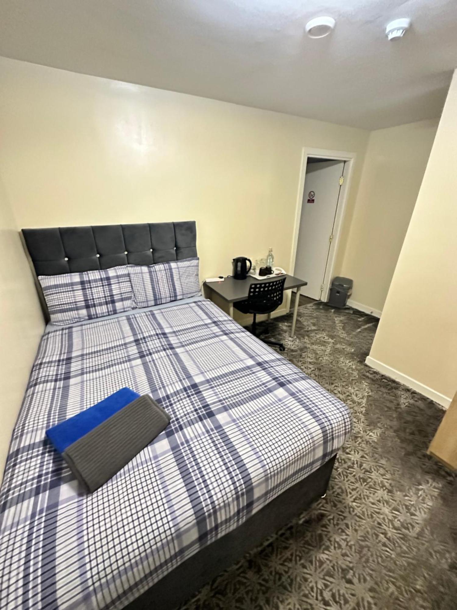 IBROX GuestHouse Glasgow Eksteriør billede